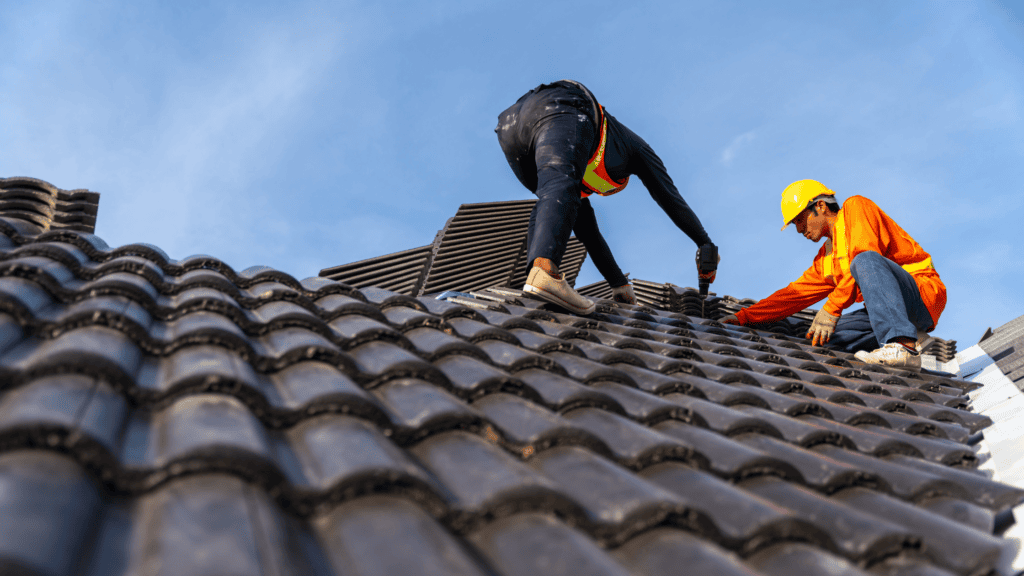 Roof Repair vs Replacement